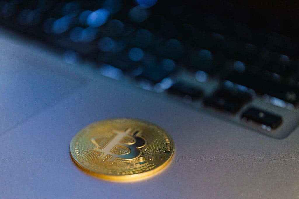 Crypto Gaming vs. Traditional iGaming: What Geeks and Tech Fans Need to Know