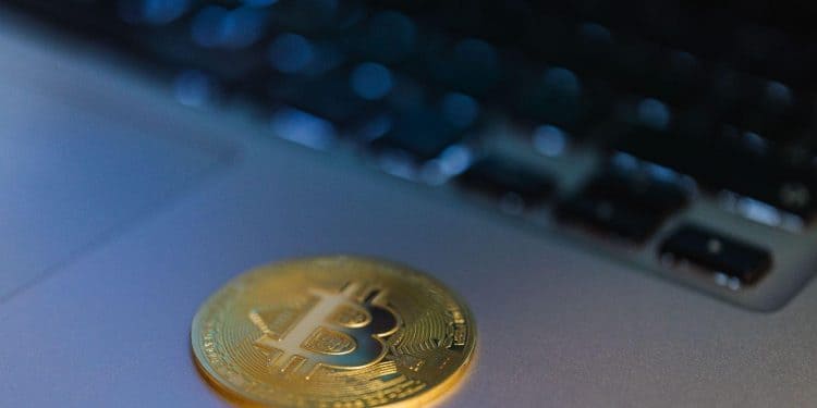 Crypto Gaming vs. Traditional iGaming: What Geeks and Tech Fans Need to Know